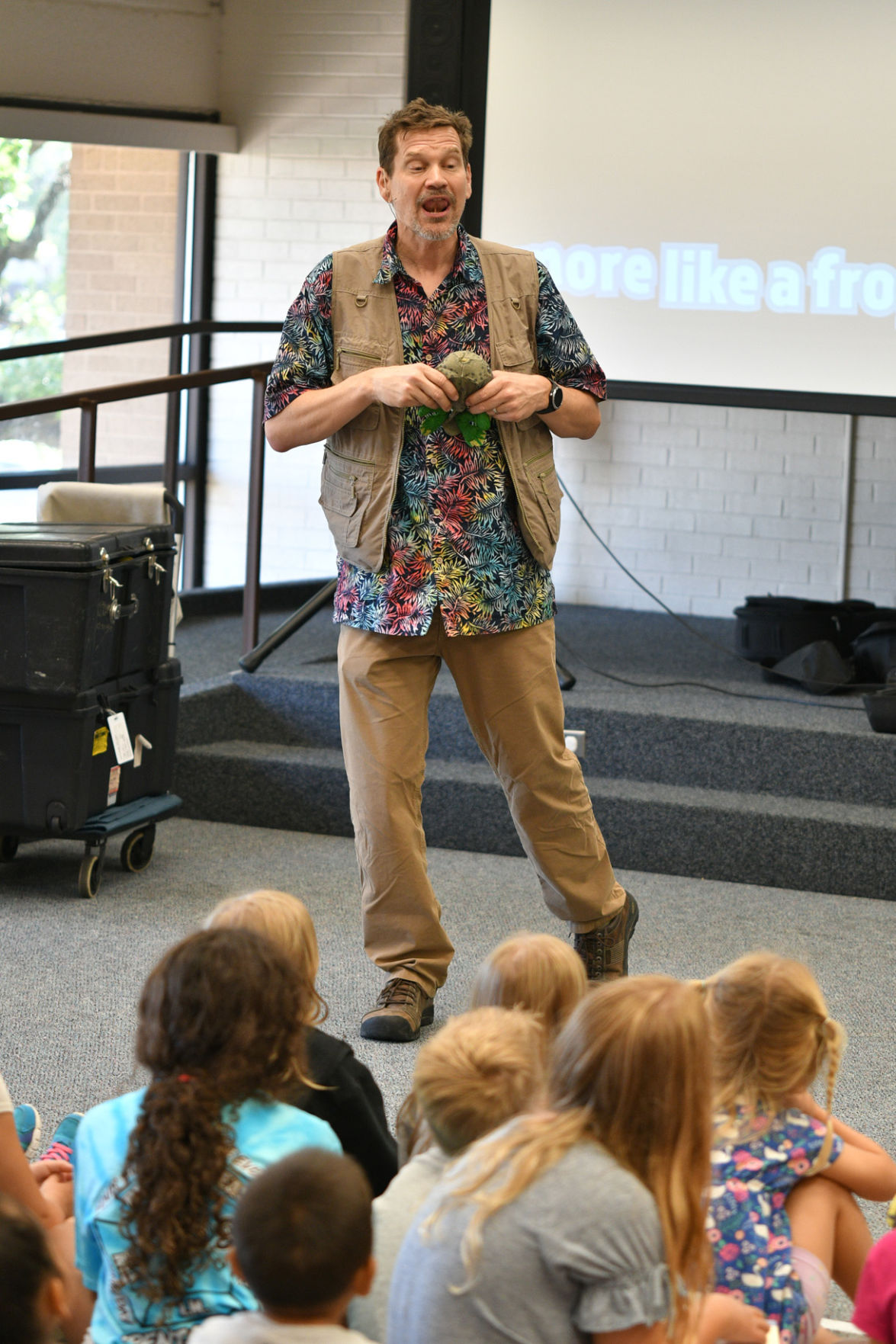 Singing zoologist Lucas Miller visits Bryan library